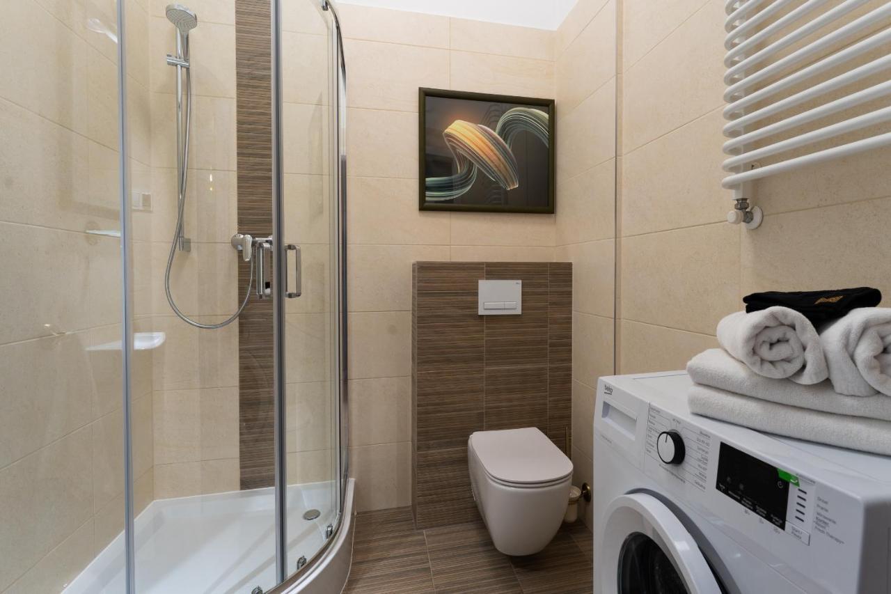 Apartament Inspirujacy - Z Prywatnym Monitorowanym Parkingiem - 4 Osobowy - Space Apart Jelenia Gora Exterior photo
